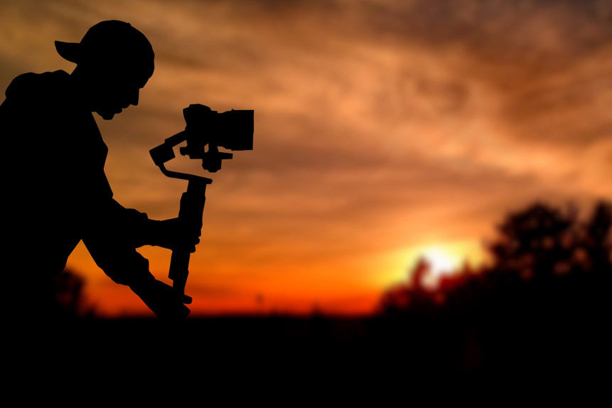 What is the difference between videographer and cinematographer?